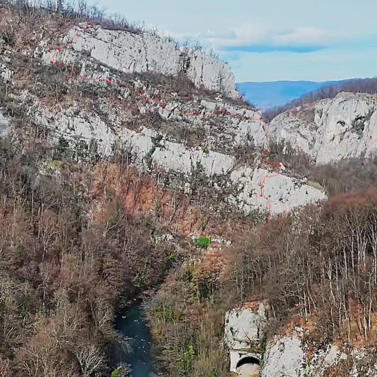 Sun's Gate (3B) - 9 lengths multi-pitch route in Vadu Crișului