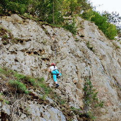 Ups & Wow - Two easy escalade routes suited for beginers and kids